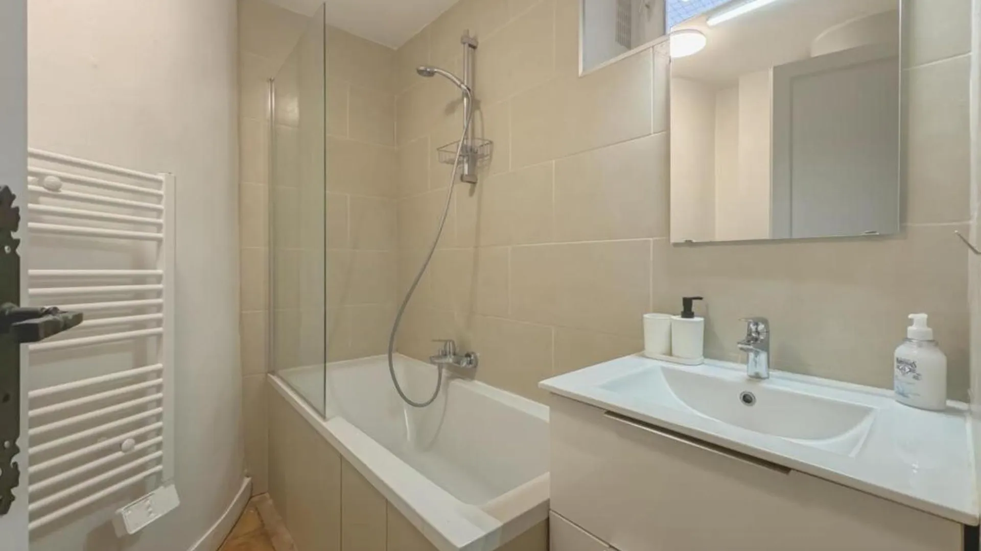 Flexliving - - Echiquier Apartment
